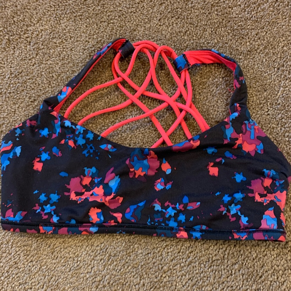Size 10 lululemon sports bra
